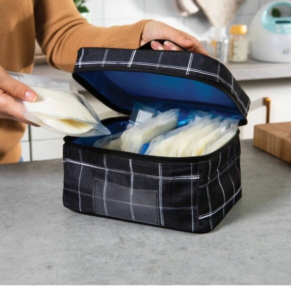 PackIt freezable breastmilk storage bag, polka dots - Picture 3 of 4